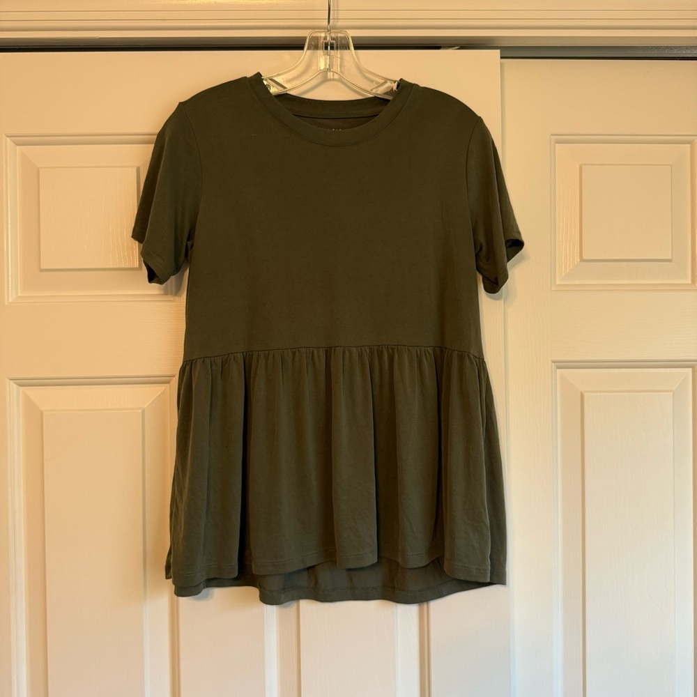 American Eagle Women’s Top Green Short Sleeve XS fit and flare